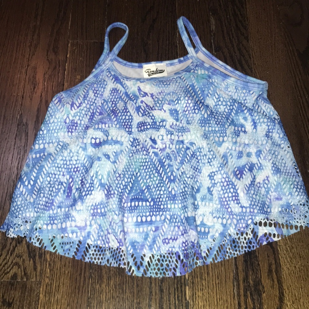 Random hearts tank